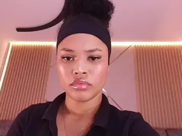 Stripchat Free Live Porn of naia_blessed