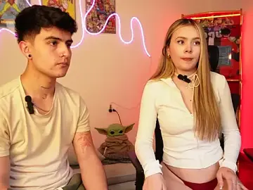 Stripchat Adult Webcam of tommy_and_sophie