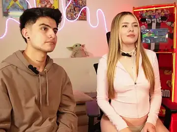 Stripchat Sex Cam of tommy_and_sophie