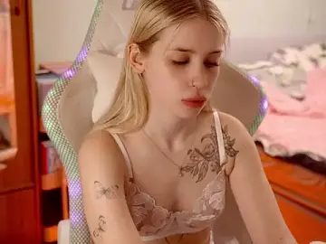 Stripchat Free Live Porn of ho1yho1e