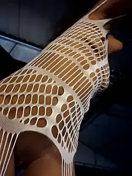 Stripchat Free Porn Cam of SweetCheeksXXX