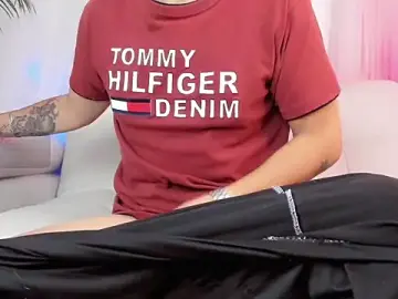 Stripchat Live Sex Cam of Tim_wolf