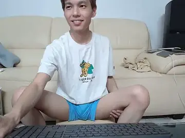 Stripchat Sex Cam of andrewooi