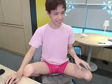 Stripchat Adult Webcam of andrewooi