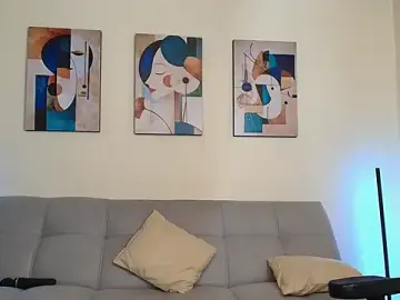 Stripchat Live Sex of miaa_saenz1