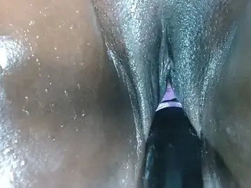 Stripchat Free Live Porn of Cuddle_Bear