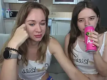Stripchat Free Porn Cam of witches_couple