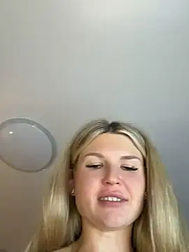 Stripchat Sex Chat of AngelMiaM