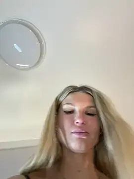 Stripchat Sex Chat of AngelMiaM