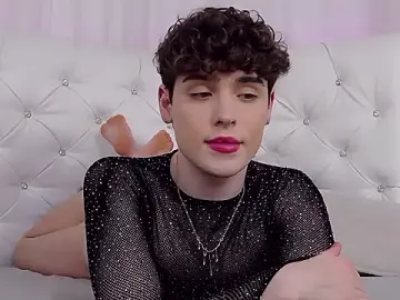 Stripchat Sex Cam of RobbyCharming