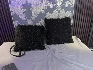 Stripchat Watch Live Sex Cams of _shantal_smith