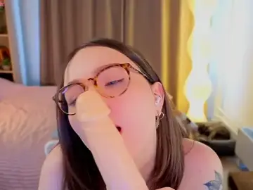 Stripchat Adult Webcam of MilenaSaint