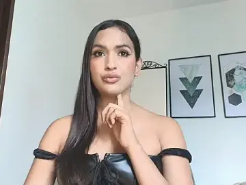 Stripchat Nude Webcam of carminaurmommy