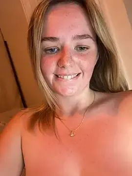 Stripchat Adult Webcam of Sophiesinxx