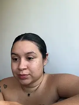 Stripchat Sex Cam of Pretty_Isadora