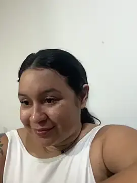 Stripchat Live Sex Cam of Pretty_Isadora