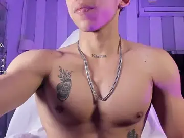 Stripchat Best live sex cam show of AkazaBoy_