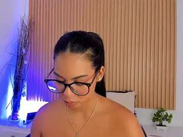 Stripchat Best Webcam of GenesisRuiz