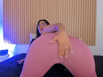 Stripchat Live Porn of GenesisRuiz