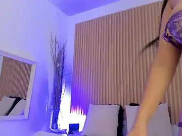 Stripchat Sex Cam of GenesisRuiz