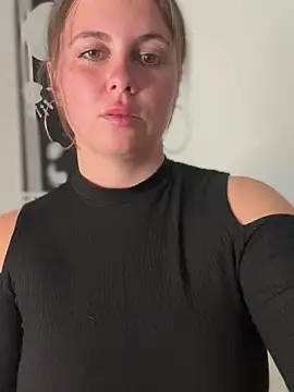 Stripchat Live Porn of Samantha_official