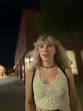 Stripchat Live Porn of PeachyPrim