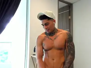 Stripchat Adult Webcam of Dominiofit