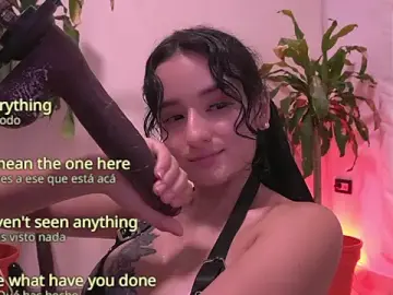 Stripchat Adult Webcam of Sisirojas