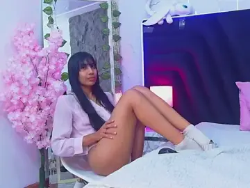 Stripchat Free Live Porn of littlee_emilyy_