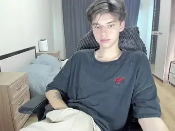 Stripchat Sex Cam of Liam_sexy1