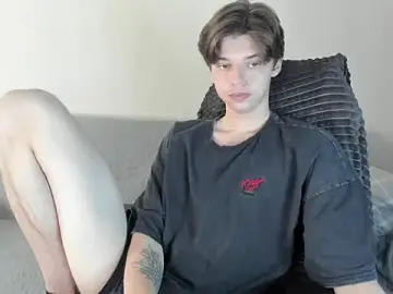 Stripchat Nude Webcam of Liam_sexy1