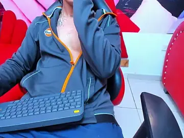 Stripchat Live Sex Cam of alex_477