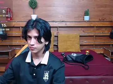 Stripchat Free Live Porn of alex_477