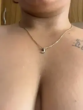 Stripchat Sex Cam of kalpanaaishaa