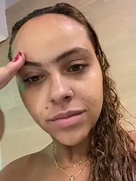 Stripchat Live Sex Cam of Chloe_Leaozinho