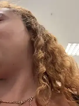 Stripchat Watch Live Sex Cams of Chloe_Leaozinho