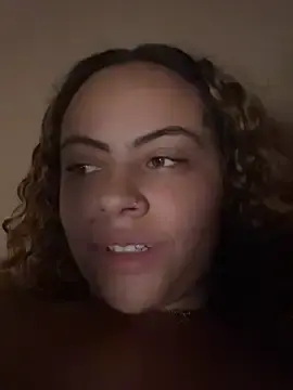 Stripchat Free Porn Cam of Chloe_Leaozinho