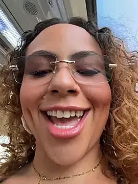 Stripchat Free Porn Cam of Chloe_Leaozinho