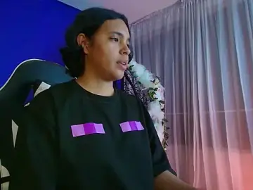 Stripchat Live Sex Cam of Emmapark_