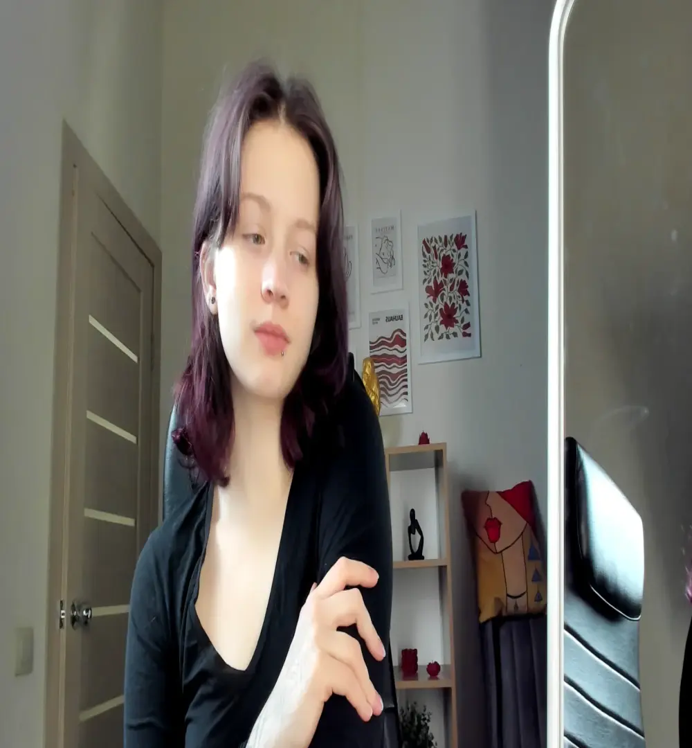 Alina_Mills