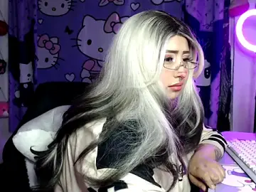 Stripchat Live Sex of lussyevans24