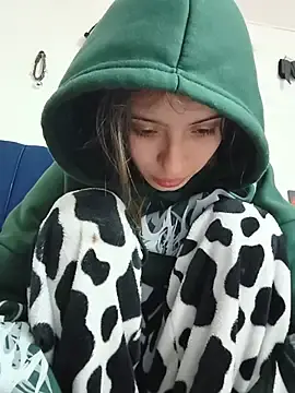 Stripchat Best live sex cam show of KratosAfroditacs