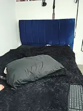 Stripchat Live Sex Cam of KratosAfroditacs