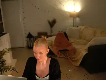 Stripchat Live Sex Cam of pantykrist