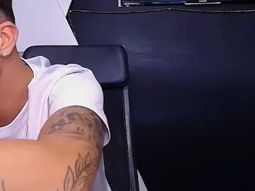 Stripchat Adult Webcam of BrandonTate
