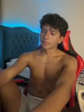 Stripchat Live Porn of Leonarrrd_01