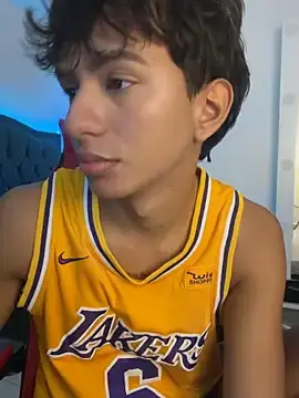 Stripchat Live Sex of Leonarrrd_01