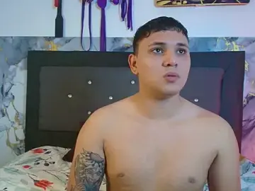 Stripchat Live Sex Cam of couple_lovelyds