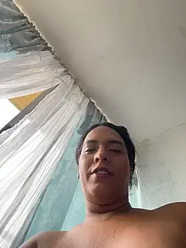 Stripchat Adult Video Chat of Newshantal_