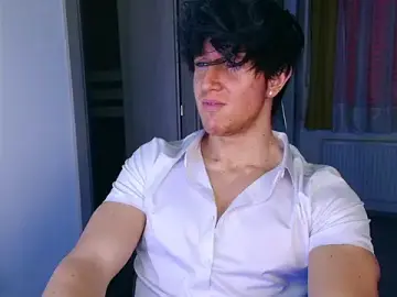 Stripchat Live Sex Cam of ChristianLevine_